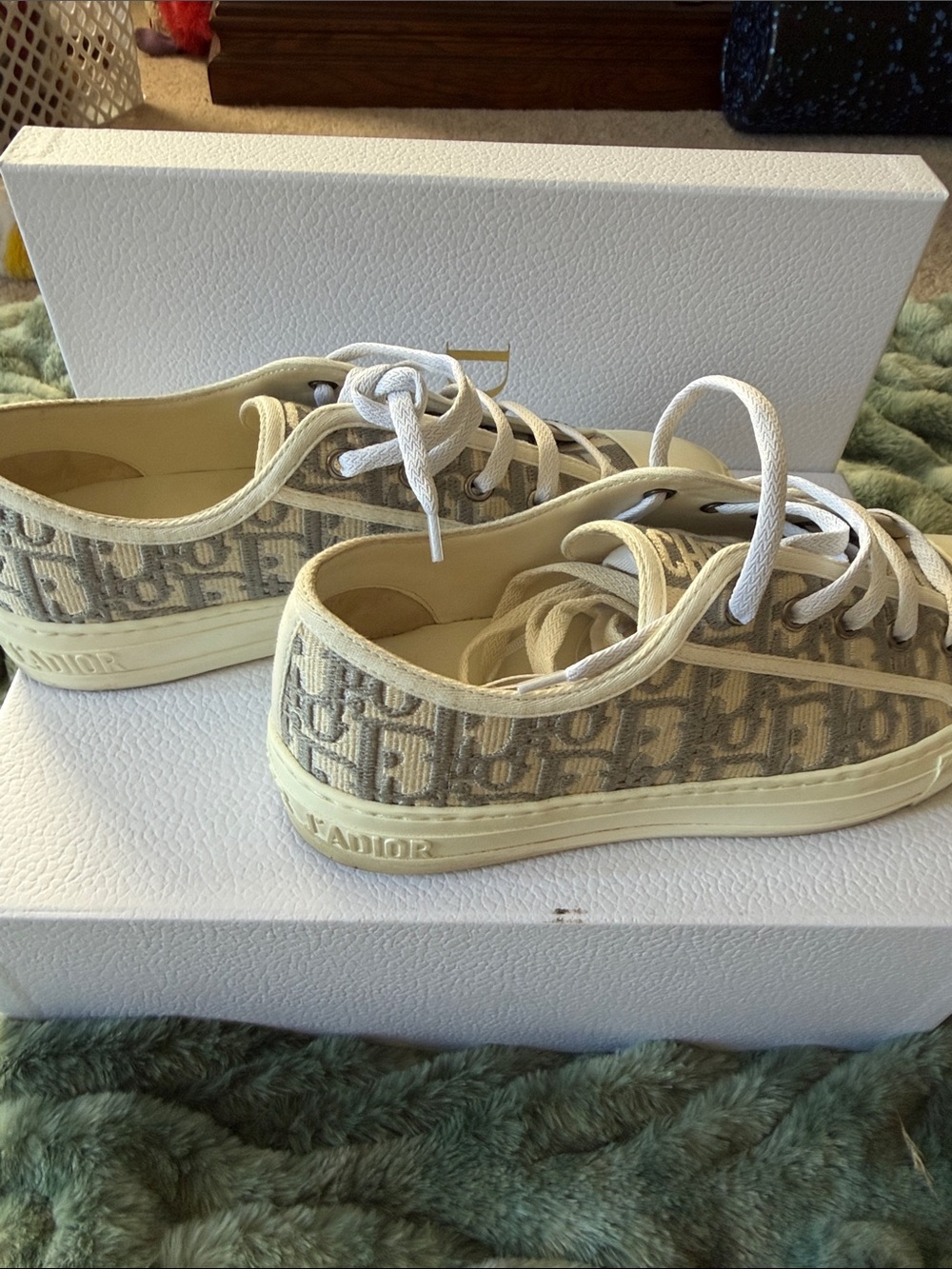 Dior Beige and White Logo-Print women’s Sneakers - Picture 2 of 9